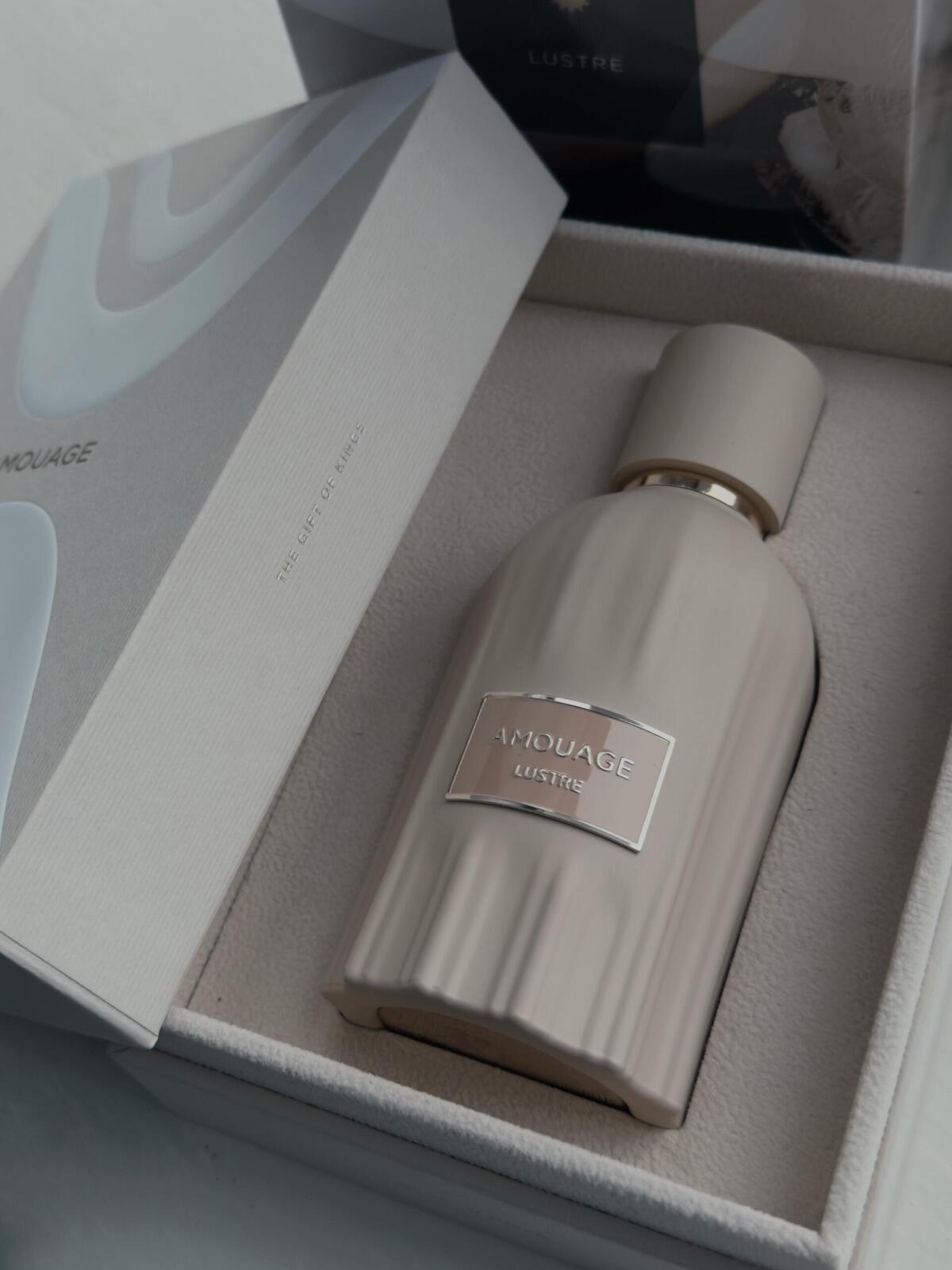 Profumo Amouage Lustre 100ml L - Perfume Fragrance Details recensione e prezzo