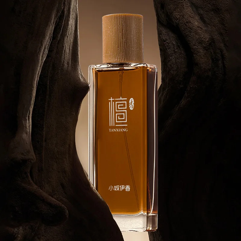 Eau de Toilette al Sandalo 50m - Fragrance And Perfume recensione e prezzo