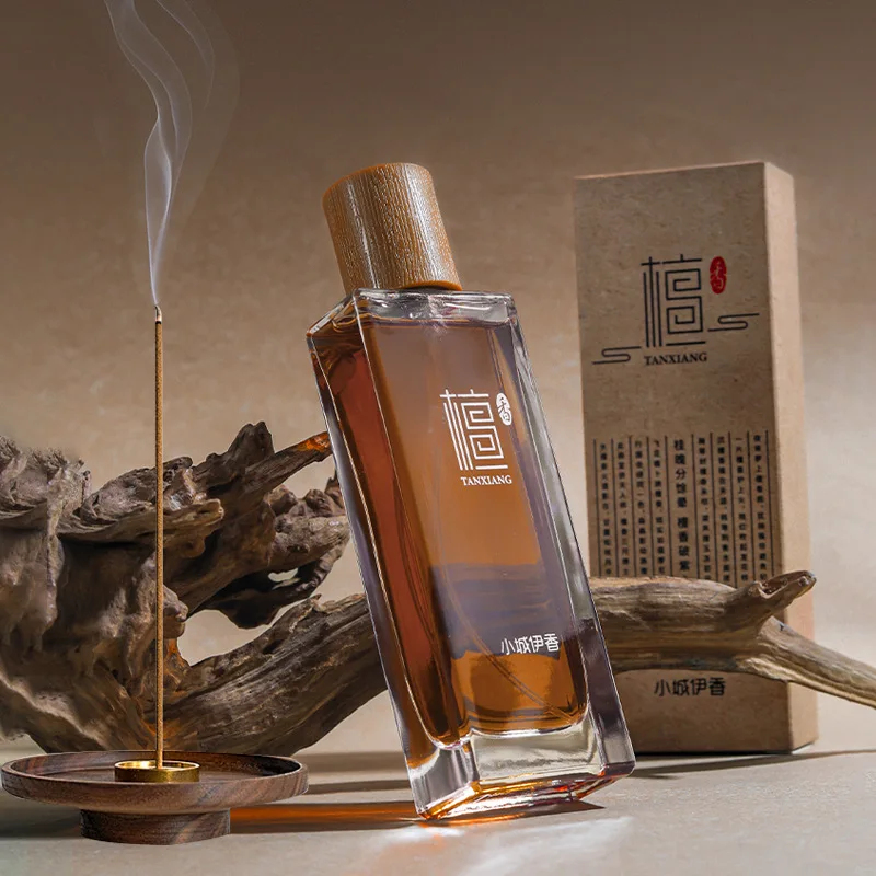 Eau de Toilette al Sandalo 50m - Fragrance And Perfume recensione e prezzo